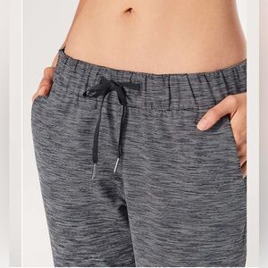 LULU🍋 On The Fly Pants 25”